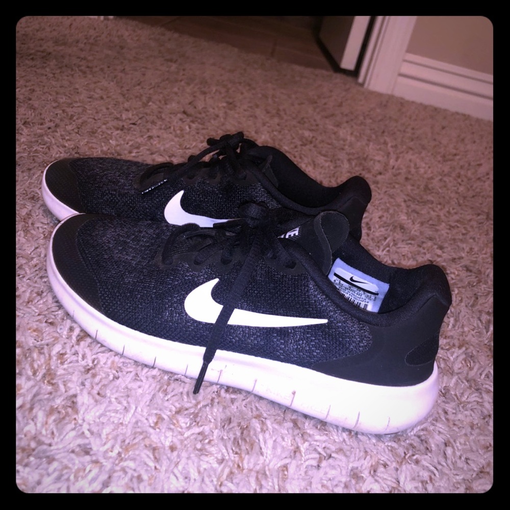 Black Nike Free